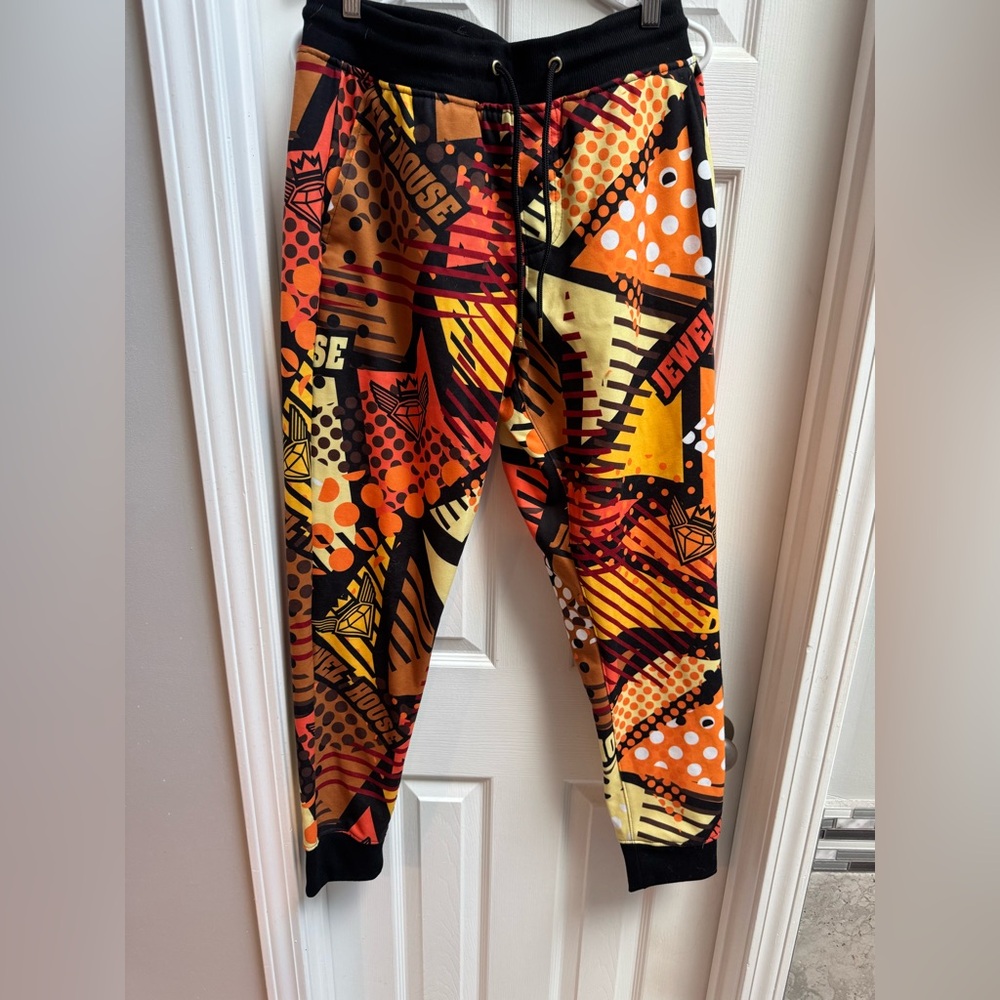 Jewel house  Allover graphic jogger Size M